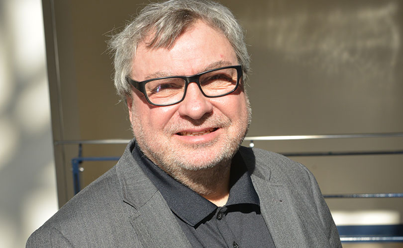 Le professeur en sciences de l’éducation Jean Bernatchez. (Photo : Sébastien Raboin)