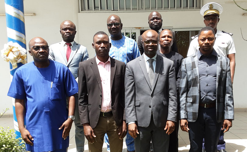 Michel Tamkpanka Tamtare (devant à droite) en compagnie de dirigeants du Haut conseil pour la mer du Togo.
