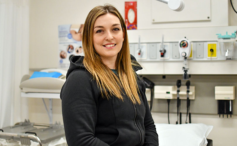Kary-Anne Morissette-Morin est étudiante au baccalauréat en sciences infirmières. (Photo : Stéphane Lizotte)