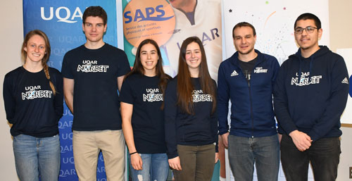 Dans l’ordre habituel, Stéphanie Arnold et Tom Birien (canot à glace), Coralie Lebreux et Chloé Turcotte (soccer féminin) et Vincent Gauthray-Guyénet et Ivar Alberto (soccer masculin), du Nordet de l’UQAR. 